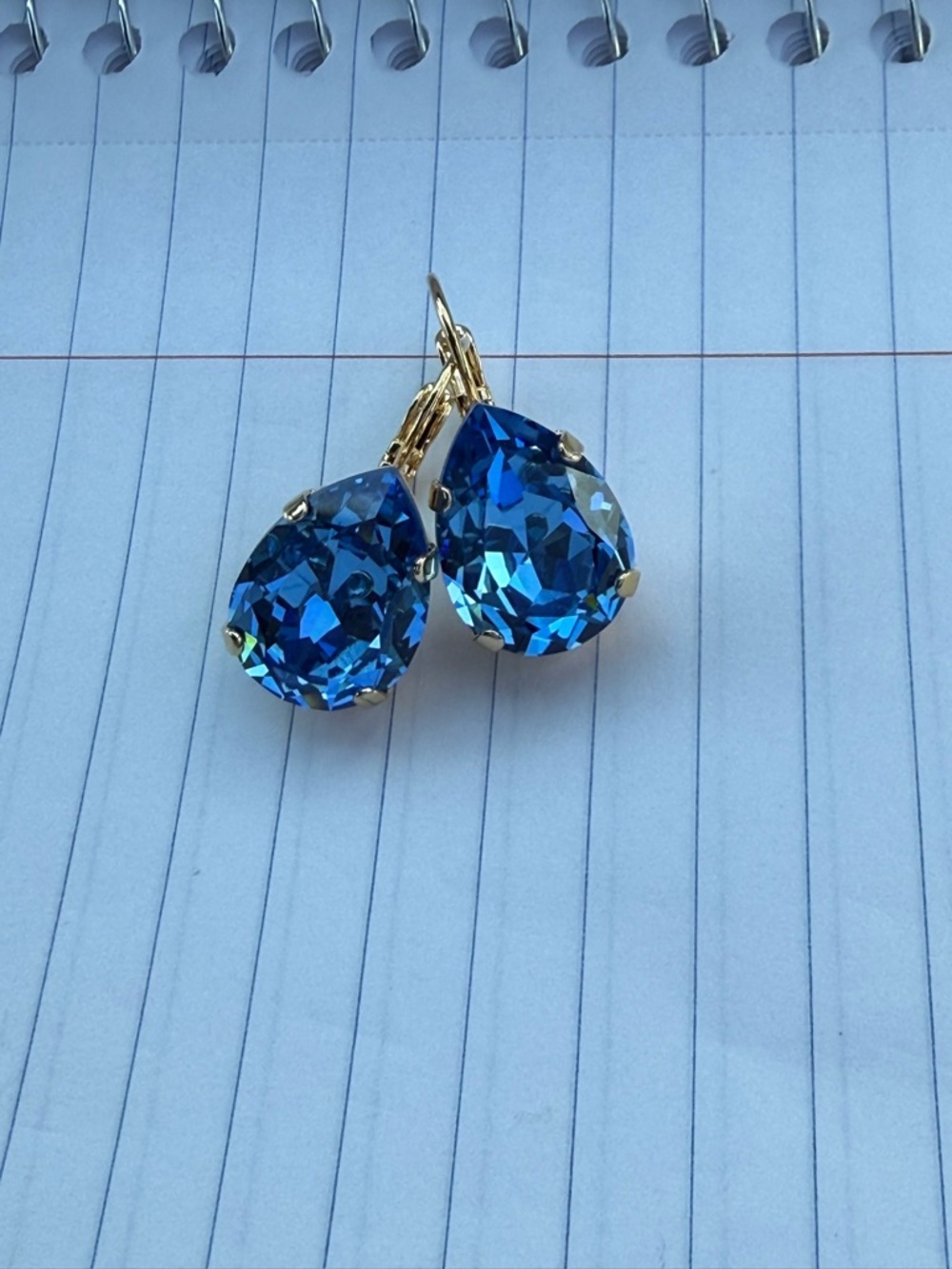 Handcrafted earrings with a very sparkly blue teardrop Swarovski crystal - Picture 5 of 5